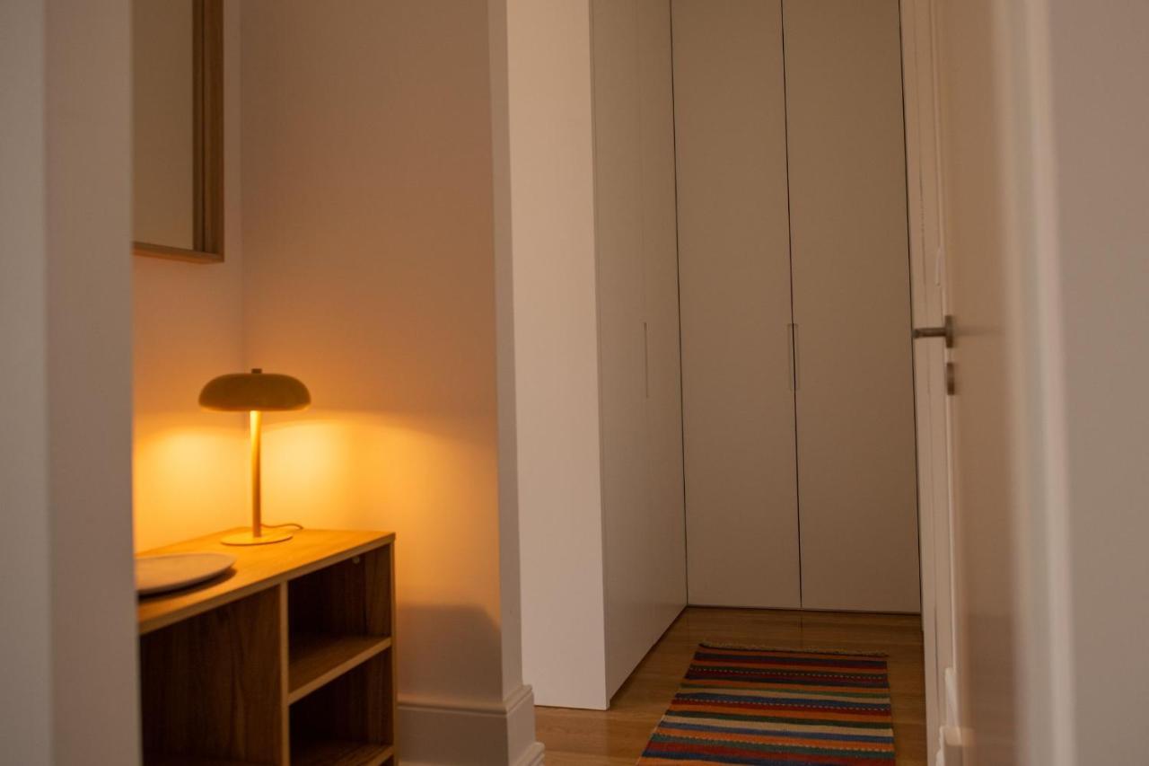 Spacious Studio W/ Balcony & Ac By Lovelystay Porto Eksteriør bilde