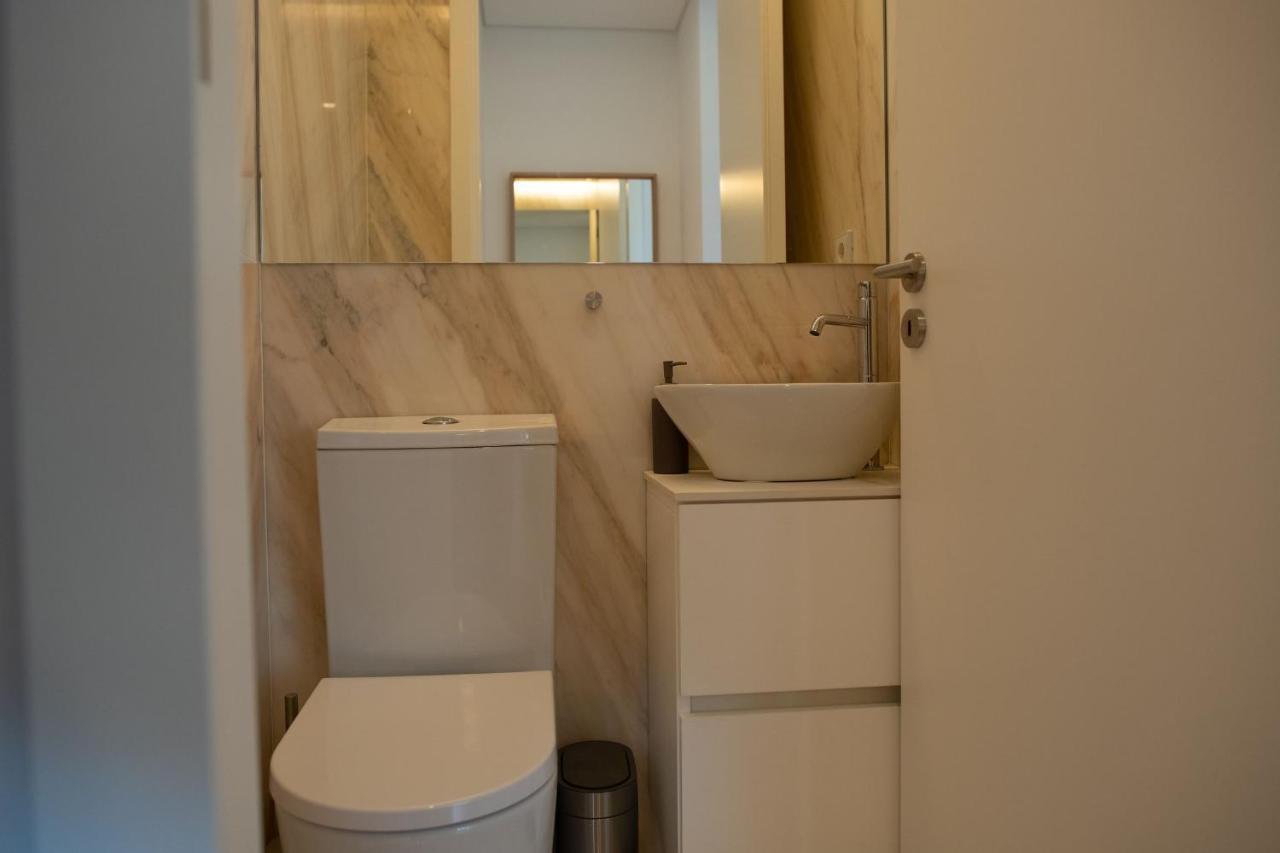 Spacious Studio W/ Balcony & Ac By Lovelystay Porto Eksteriør bilde